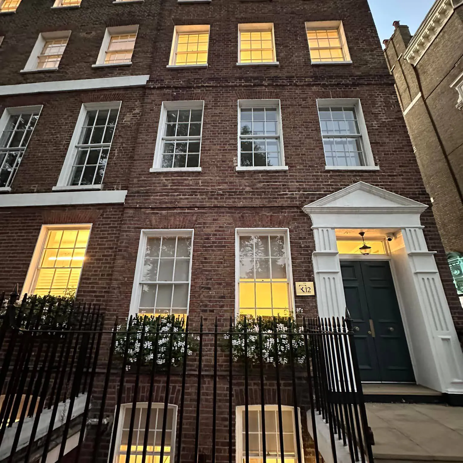 pineapple investment group london office